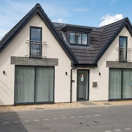 Orchid Lodge - Two Bed Generous Flat - Parking, Netflix, Wifi - Close To Blenheim Palace & Oxford - F4 Кідлінґтон Екстер'єр фото