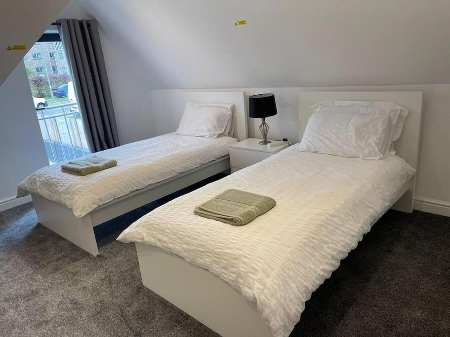 Orchid Lodge - Two Bed Generous Flat - Parking, Netflix, Wifi - Close To Blenheim Palace & Oxford - F4 Кідлінґтон Екстер'єр фото